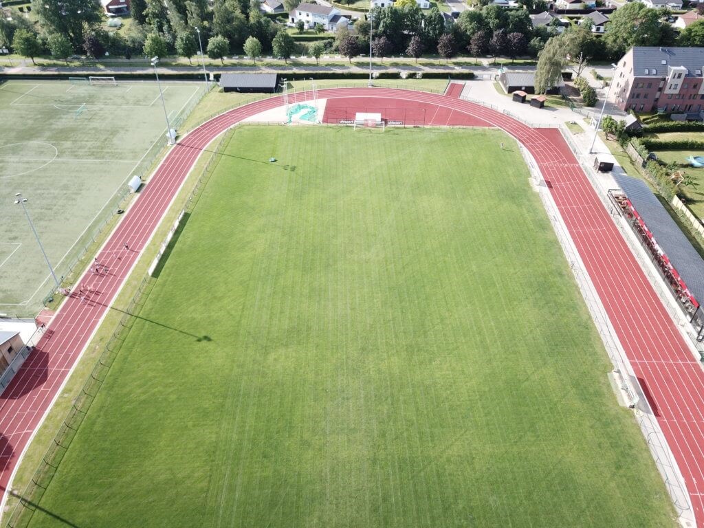 Mähroboter für Fußballfelder 6